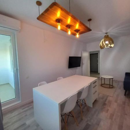 Preciziei 1Br Luxury Apartment With Fast Wifi, Self Check In And Parking Бухарест Экстерьер фото