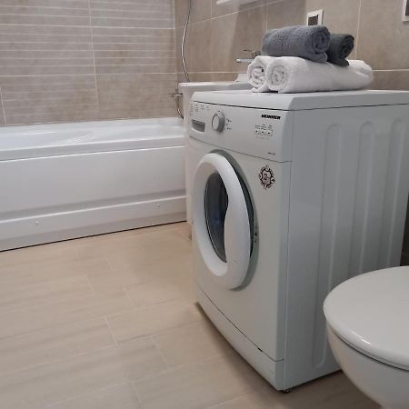 Preciziei 1Br Luxury Apartment With Fast Wifi, Self Check In And Parking Бухарест Экстерьер фото