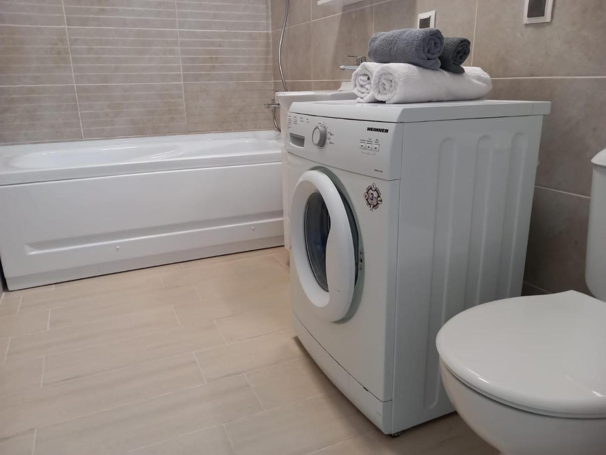 Preciziei 1Br Luxury Apartment With Fast Wifi, Self Check In And Parking Бухарест Экстерьер фото